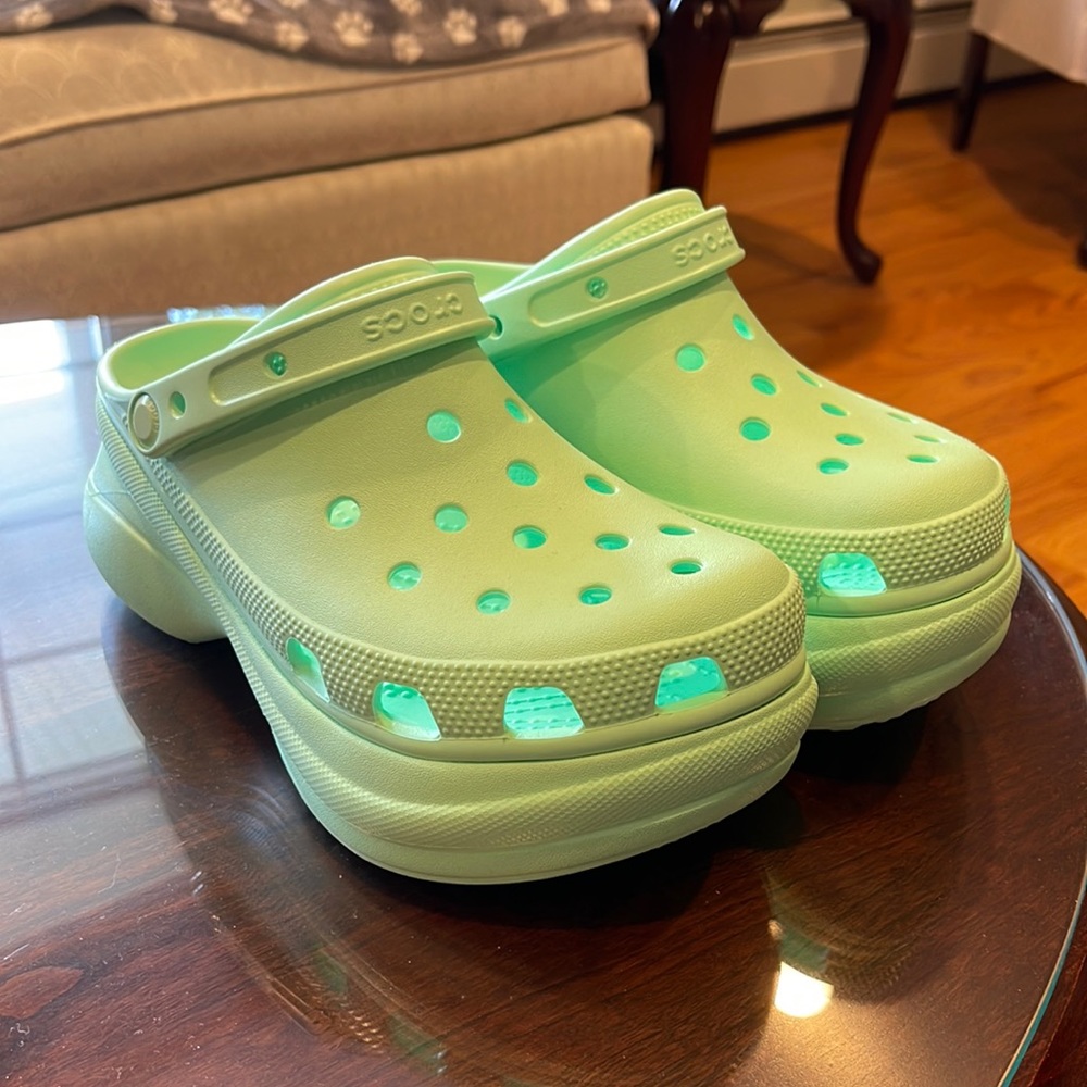 Platform Crocs